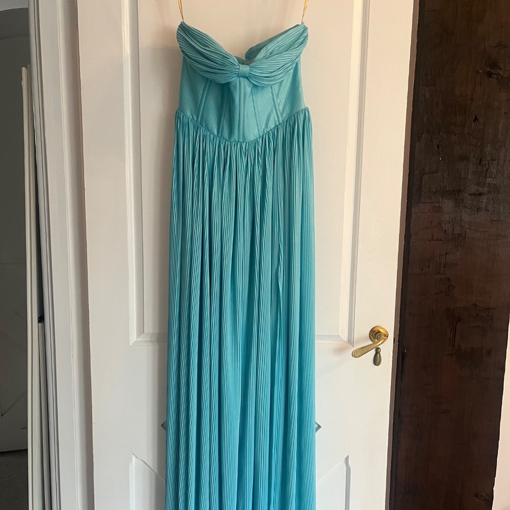 Dress - Picture 3 of 5